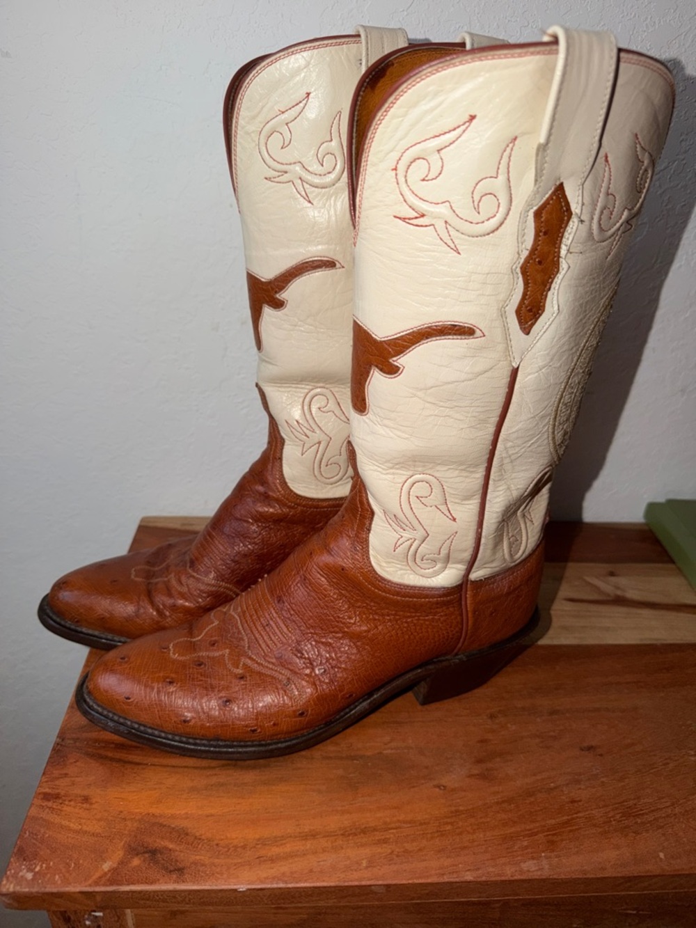 DISCONTINUED RARE UNIVERSITY OF TEXAS LUCCHESE COWBOY BOOTS - Picture 7 of 7